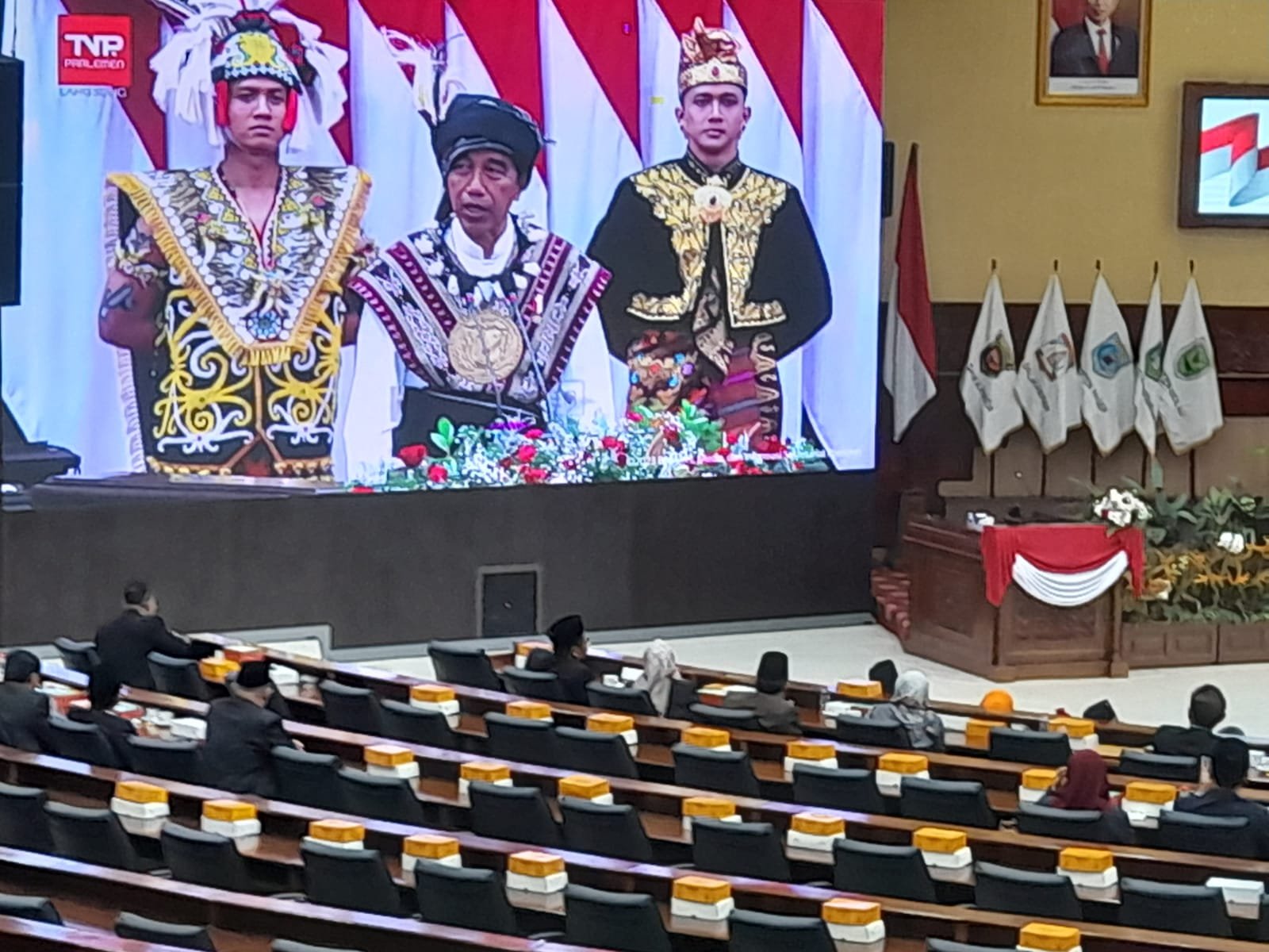 Rapat paripurna DPRD Kaltim dengan anggota Bani Mas'ud